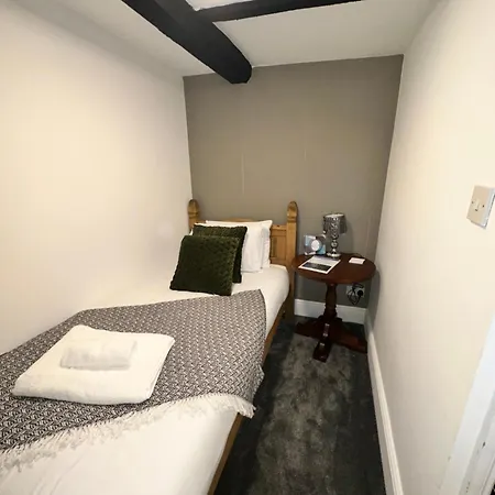 The White Lion Hotel, Church Road, Yate Bs37 5Bg Self-Check-In Free Parking Exterior foto