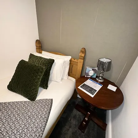 The White Lion Hotel, Church Road, Yate Bs37 5Bg Self-Check-In Free Parking Exterior foto