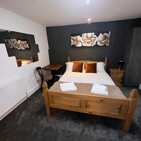 The White Lion Hotel, Church Road, Yate Bs37 5Bg Self-Check-In Free Parking Exterior foto