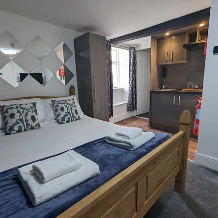 The White Lion Hotel, Church Road, Yate Bs37 5Bg Self-Check-In Free Parking Exterior foto